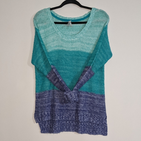 🌟Host Pick🌟 Cozy color block sweater - Picture 2 of 7